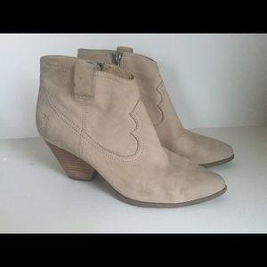 Frye Reina suede bootie nude 8